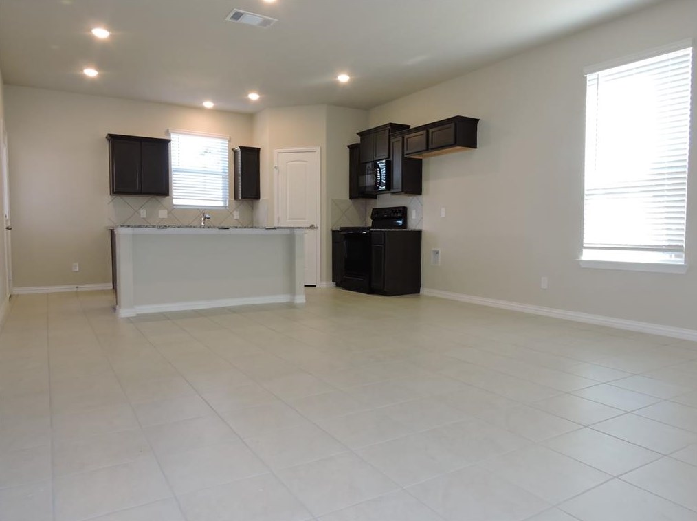3808 Templeton St, Greenville, TX 75401
