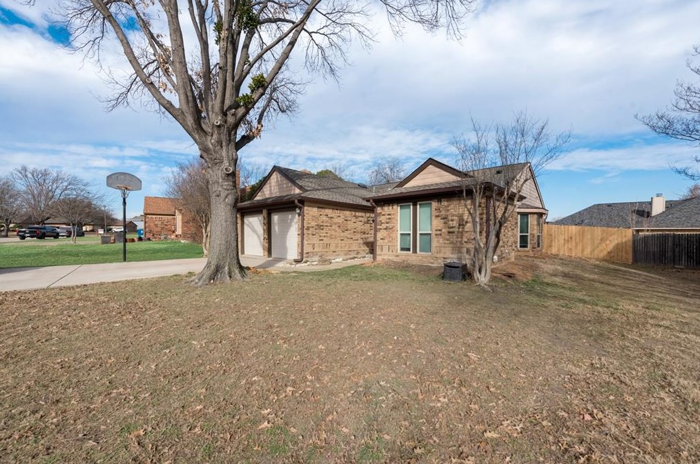 1108 Homestead St, Lewisville, TX 75028