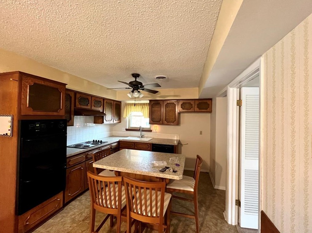 623 Oxford Dr, Sherman, TX 75092