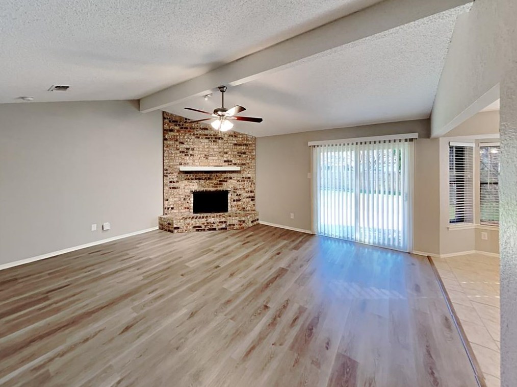 3029 Meadowmoor St, Fort Worth, TX 76133