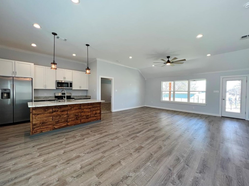 4717 Medina St, Granbury, TX 76048