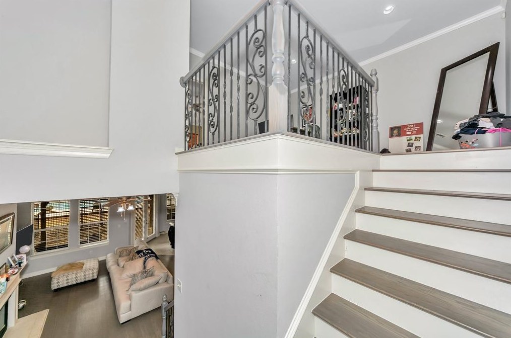 1021 Colonial Dr, Coppell TX  75019-4302 exterior