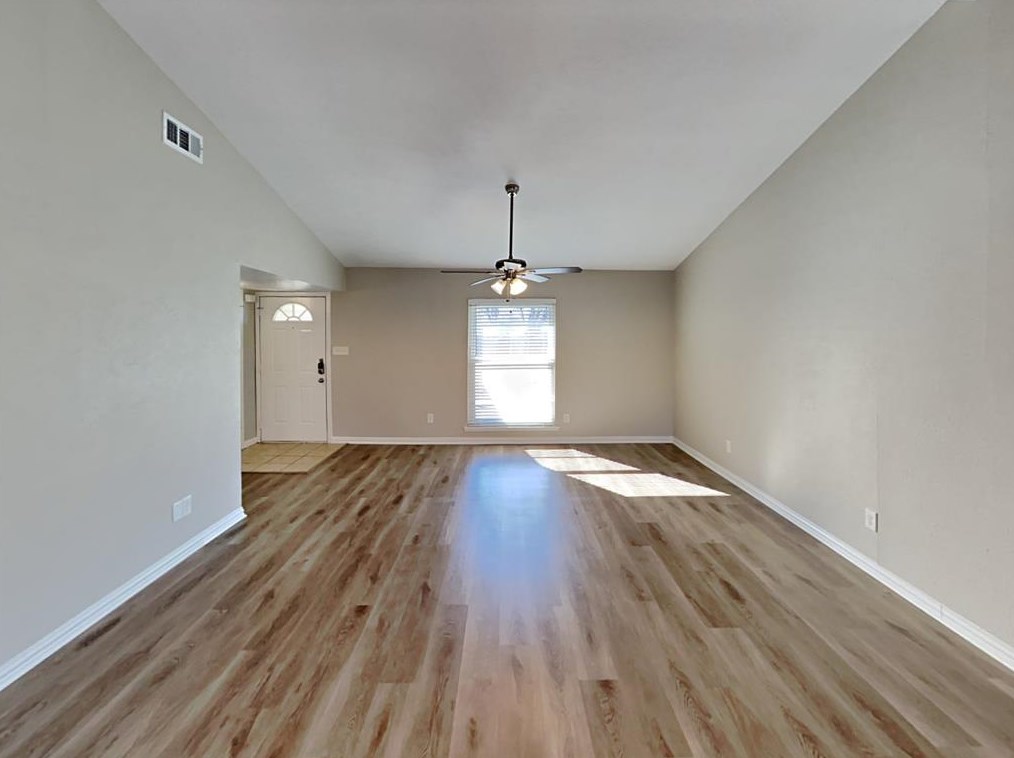 3956 Longmeadow Way, Fort Worth, TX 76133