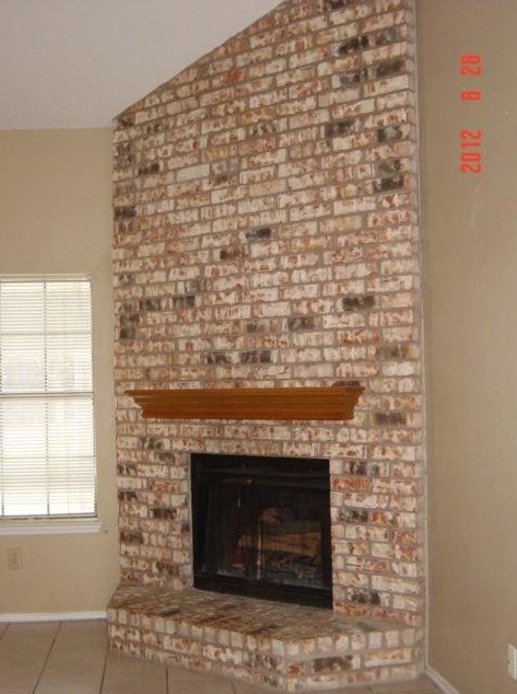 623 Canterbury St, Euless, TX 76039