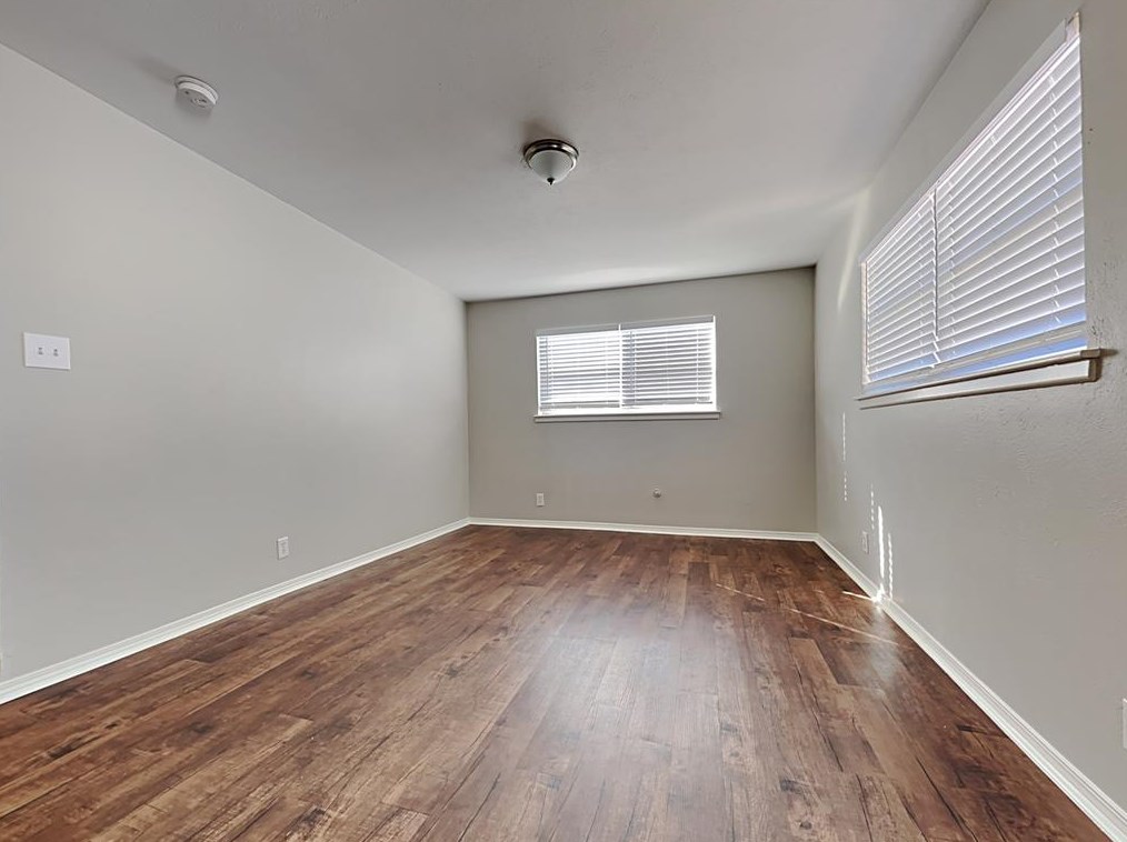 332 Holder Dr, Hurst, TX 76053