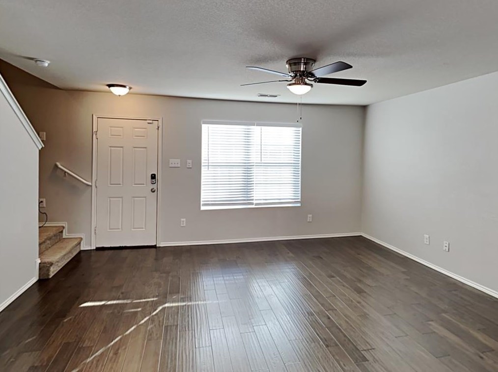 3120 Middleview Rd, Fort Worth, TX 76108