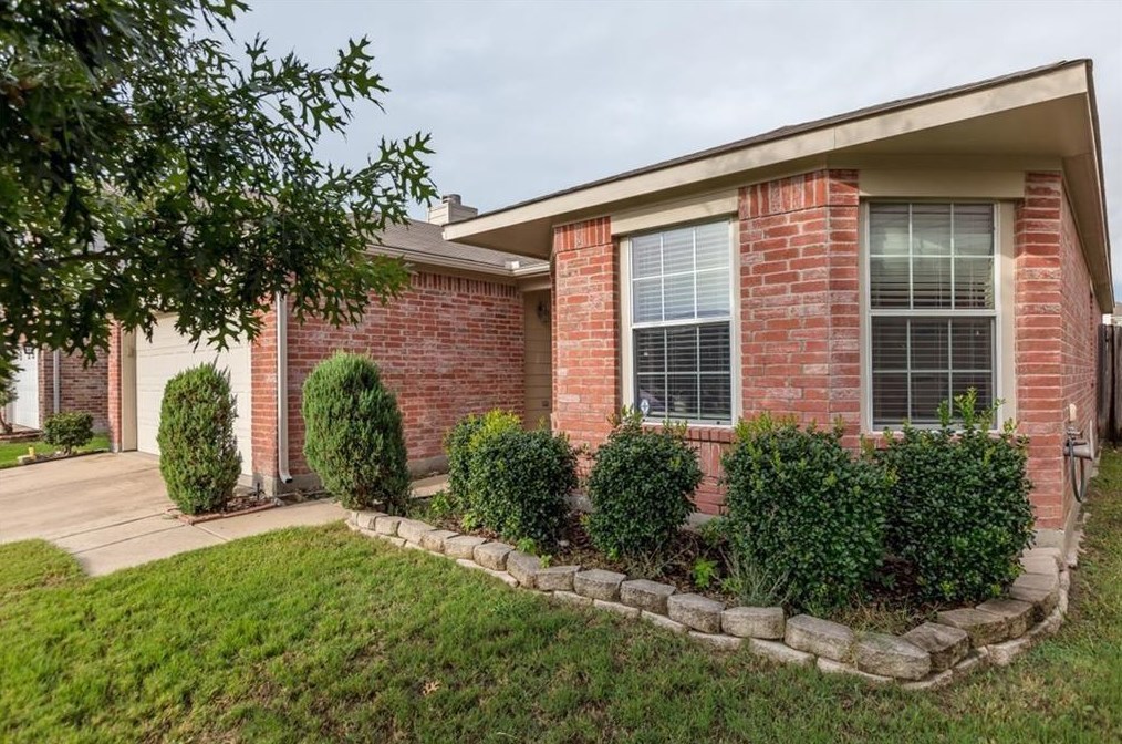 9105 Landmark Dr, Keller, TX 76244