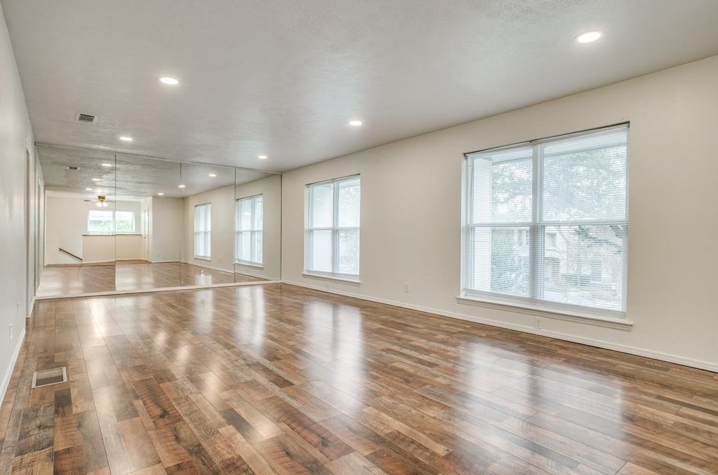 3452 Asbury St, Dallas, TX 75205