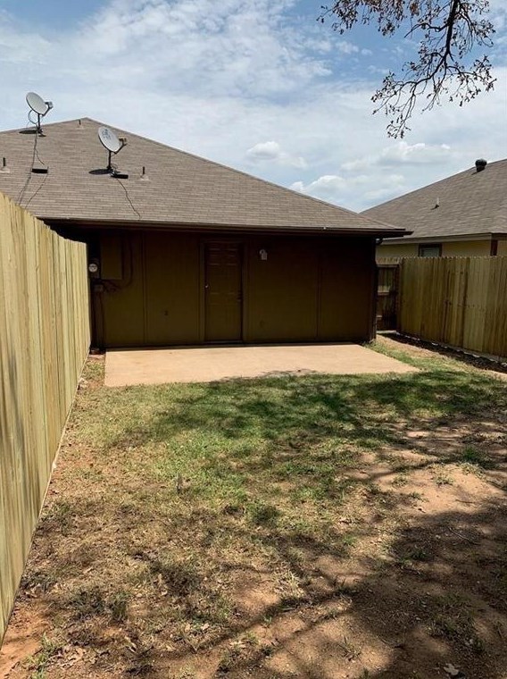 2804 James Rd, Granbury, TX 76049