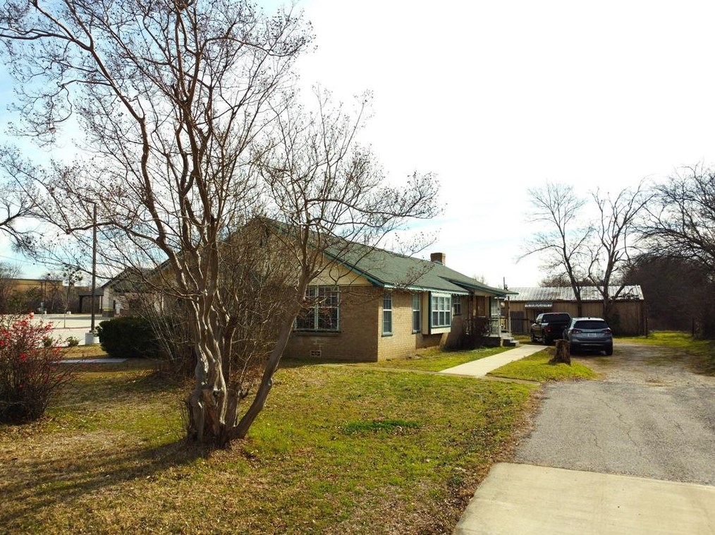 604 Dallas Dr, Roanoke, TX 76262-6693