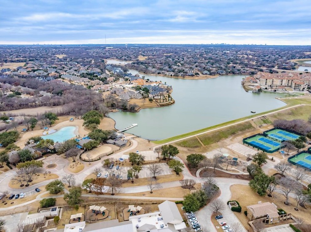 1209 Hl Crk Dr, Mckinney TX  75070-5231 exterior