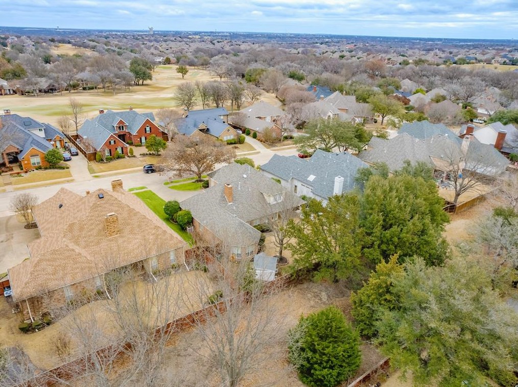 1209 Hl Crk Dr, Mckinney TX  75070-5231 exterior