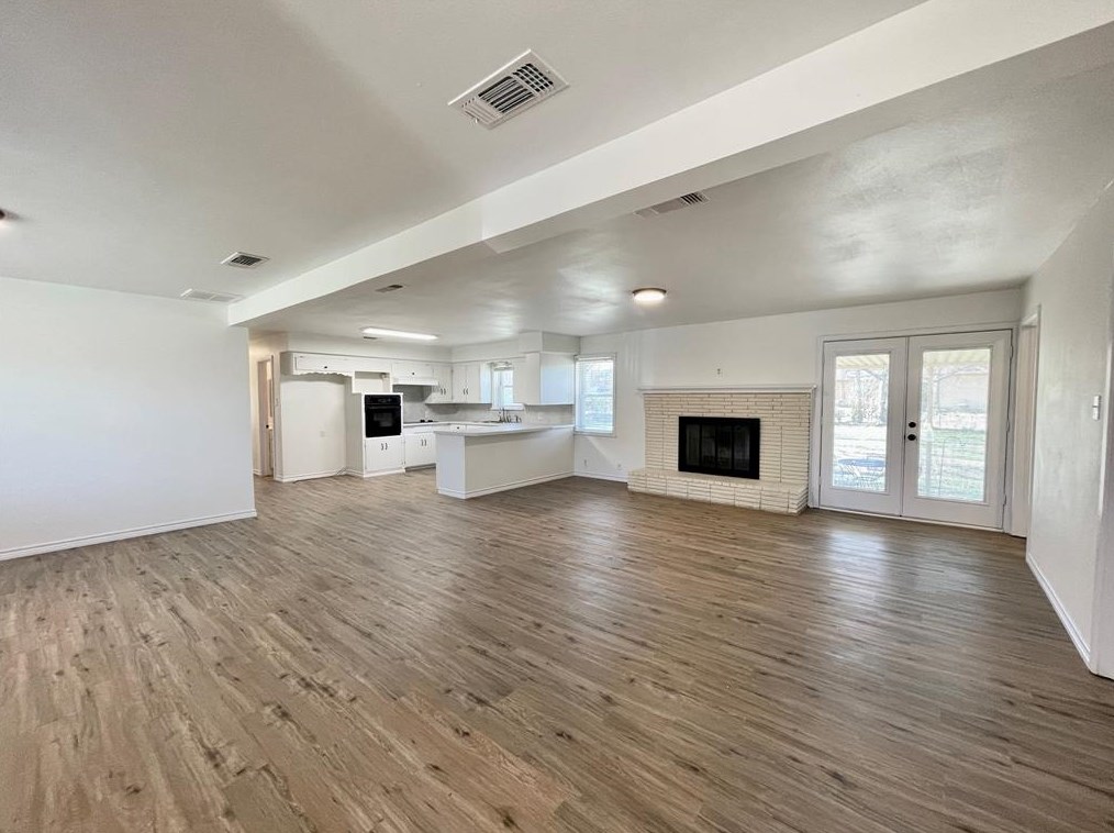 517 Degan Ave, Lewisville, TX 75057