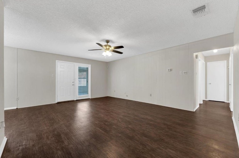 1419 Rancho Dr, Mesquite, TX 75149