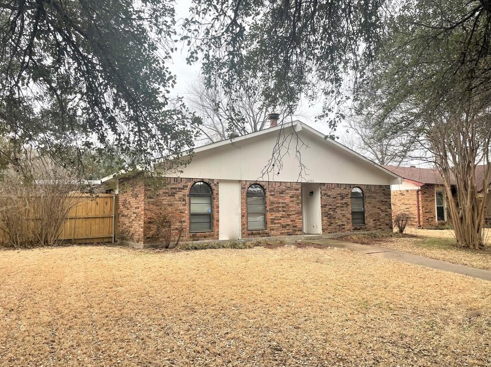 2525 Norway Dr, Garland, TX 75040