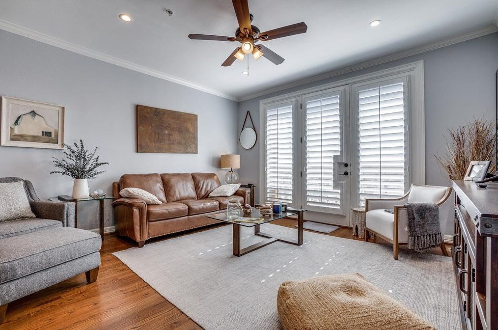 8616 Turtle Creek Blvd Apt 319, Dallas, TX 75225