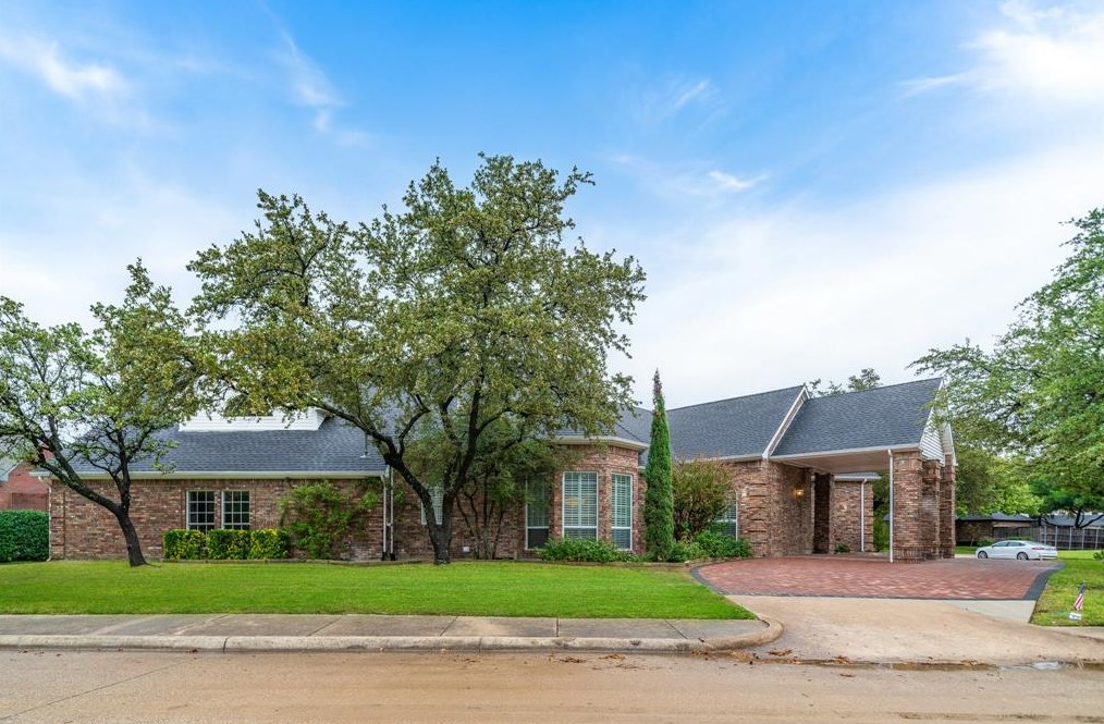 4503 Bretton Bay Ln, Dallas, TX 75287