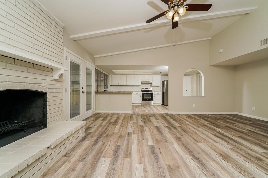 1968 Rambling Ridge Ln, Carrollton TX  75007-3155 exterior