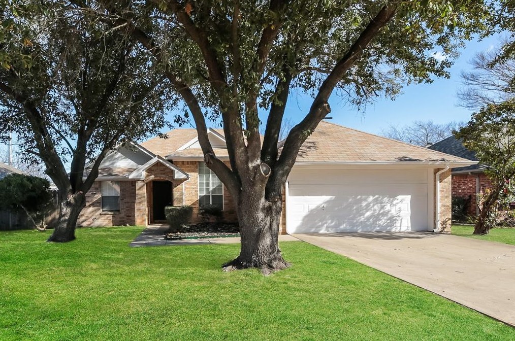 922 Bayfield Dr, Denton, TX 76209