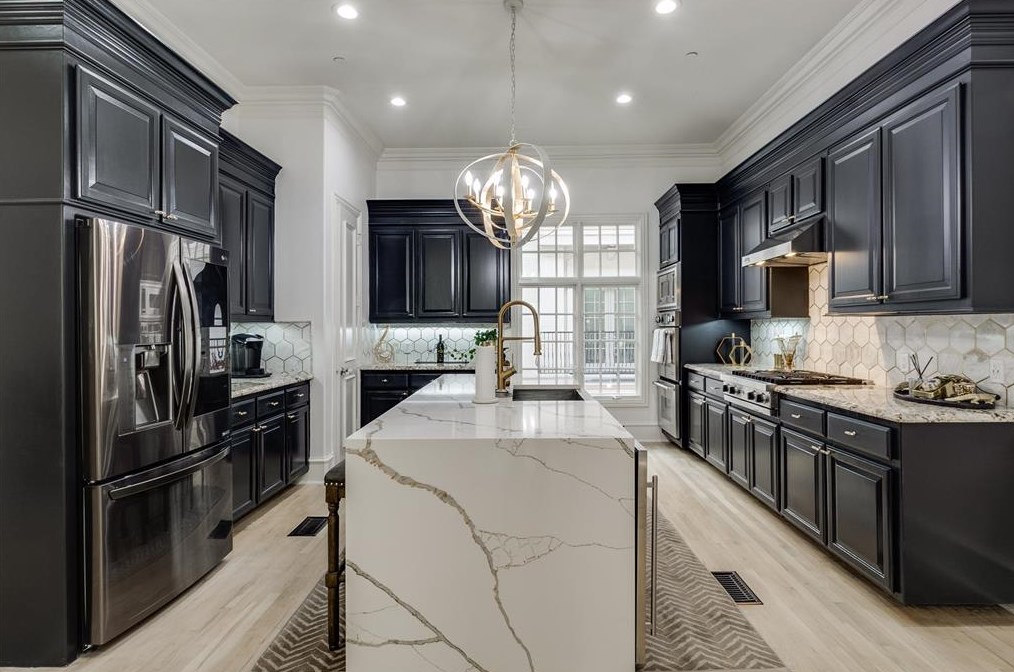 2218 Worthington St, Dallas TX  75204-2696 exterior