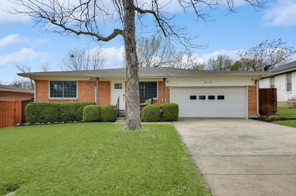 9714 Twin Creek Dr, Dallas, TX 75228-3647