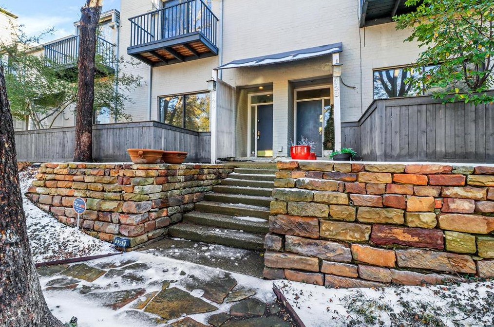 5990 Lindenshire Ln, Dallas TX  75230-2721 exterior