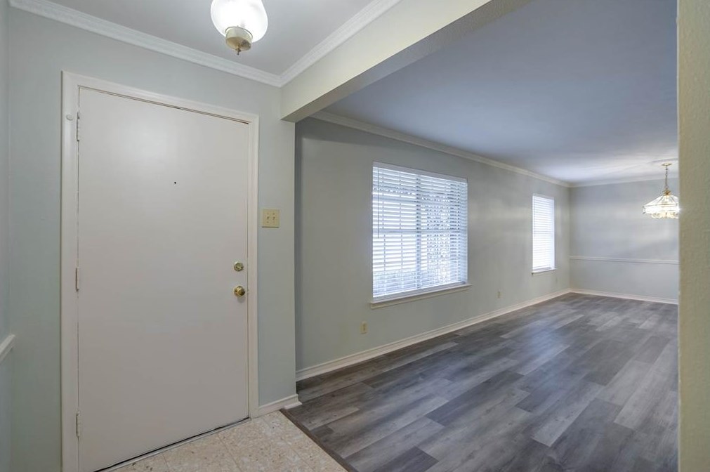 4911 Harvest Hill Rd, Dallas TX  75244-6520 exterior