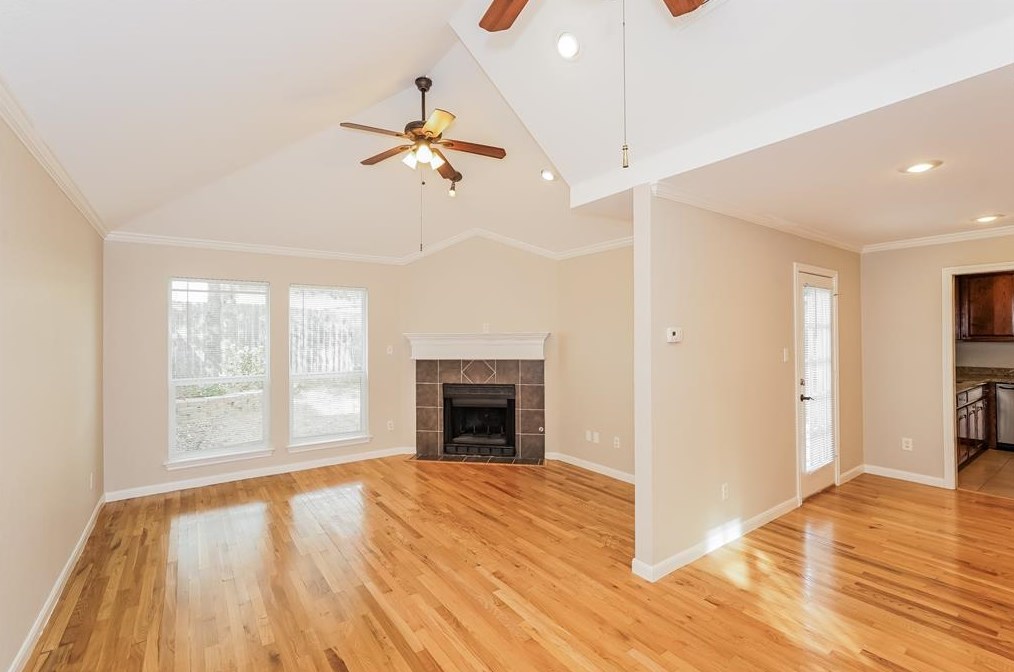 3020 Laurel Creek Dr, Grapevine TX  76051-3882 exterior