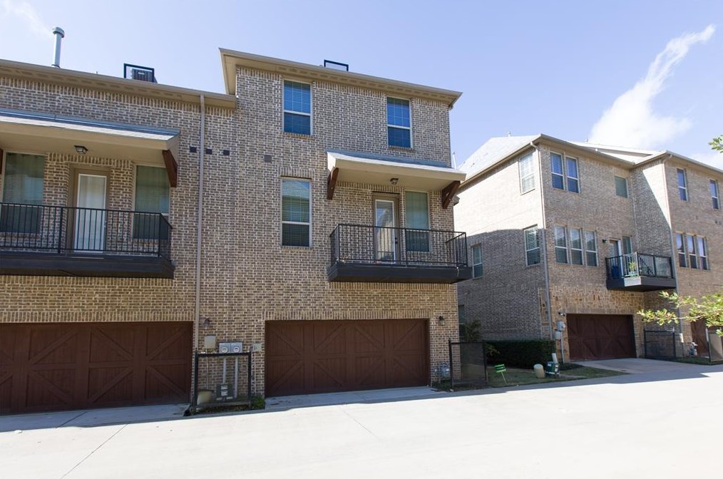 6466 Riviera Dr, Irving, TX 75039