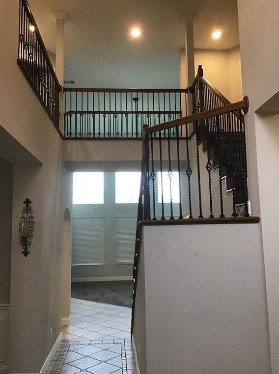 1200 Mountain Laurel Ln, Desoto, TX 75115