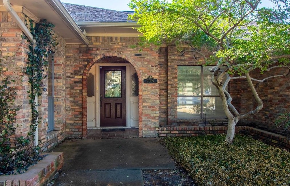 9009 Clayco Dr, Dallas, TX 75243
