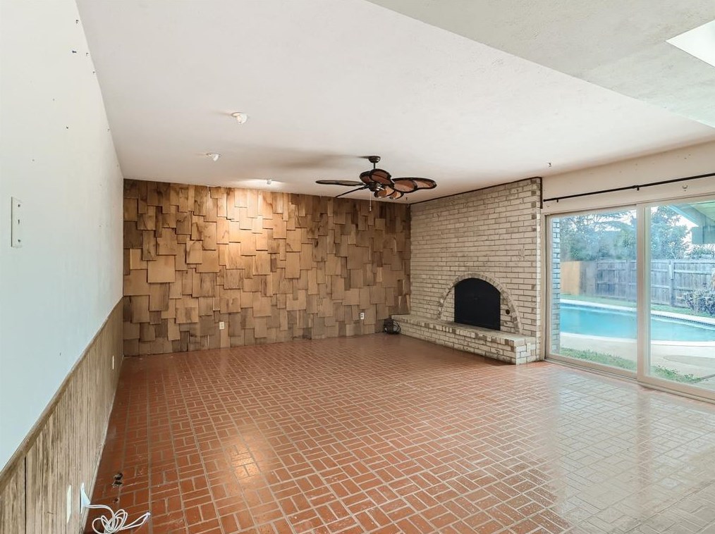 3130 Barton Rd, Carrollton TX 75007-3501 exterior