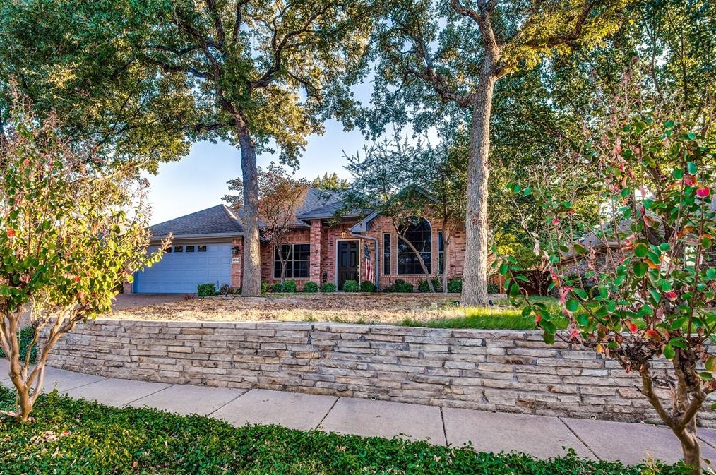 2504 Whetstone Dr, Denton, TX 76210