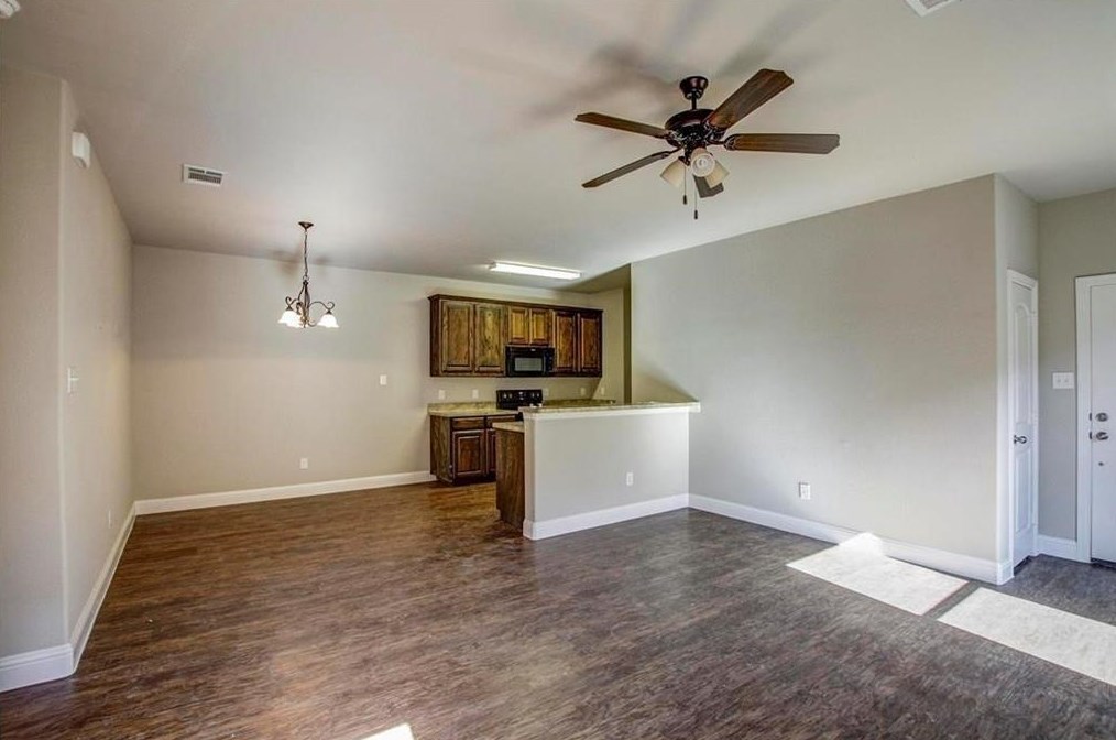 412 Canvas Ct, Crowley, TX 76036