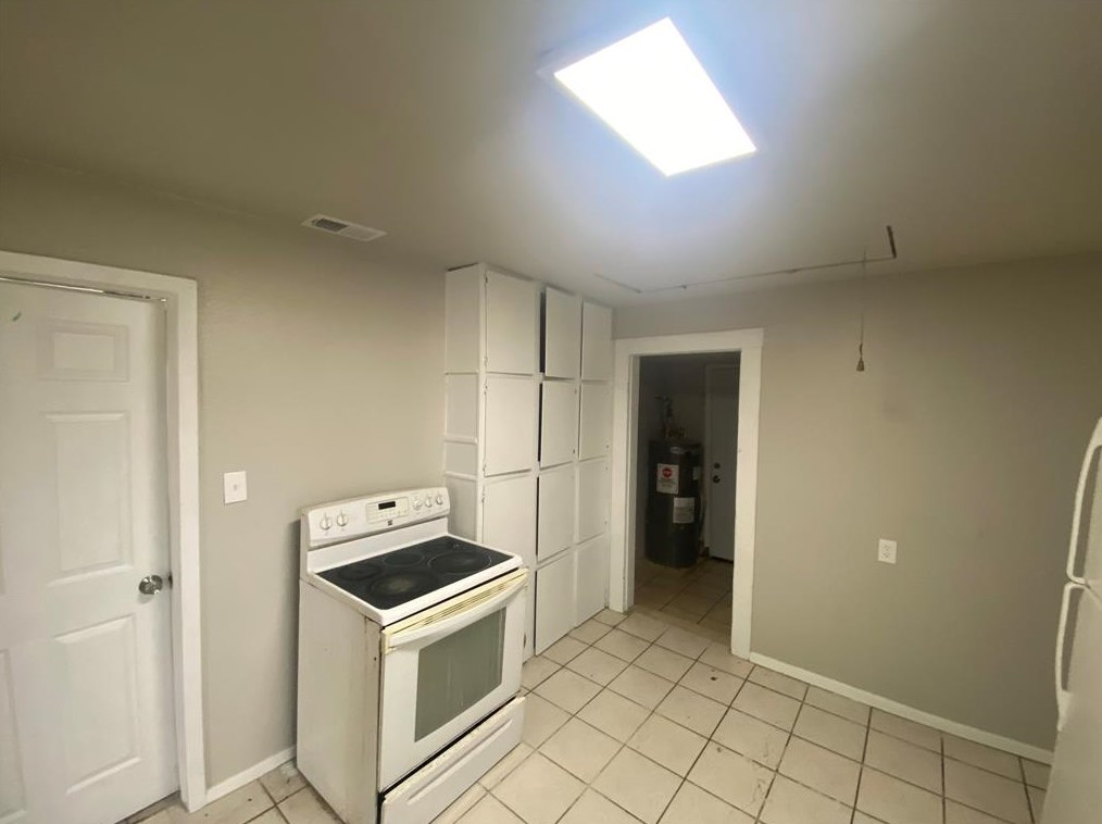 7091 Retta Mansfield Rd, Midlothian, TX 76063