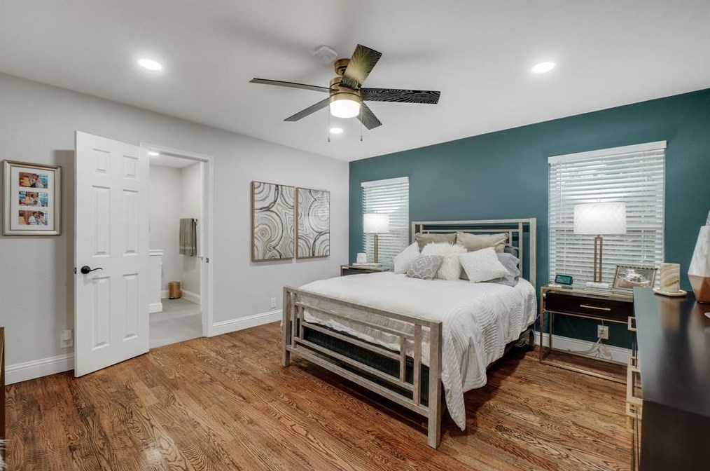 10406 Royal Clb Ln, Dallas TX 75229-5048 exterior