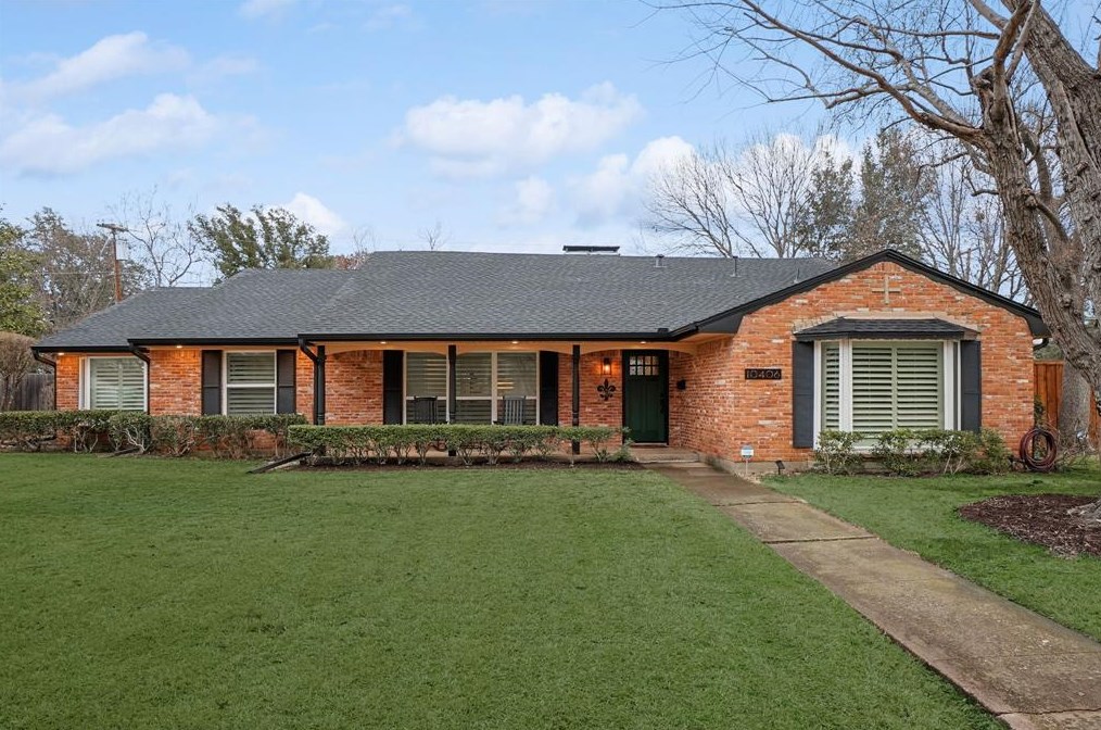 10406 Royal Club Ln, Dallas, TX 75229-5043