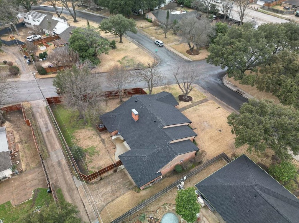 10406 Royal Clb Ln, Dallas TX 75229-5048 exterior