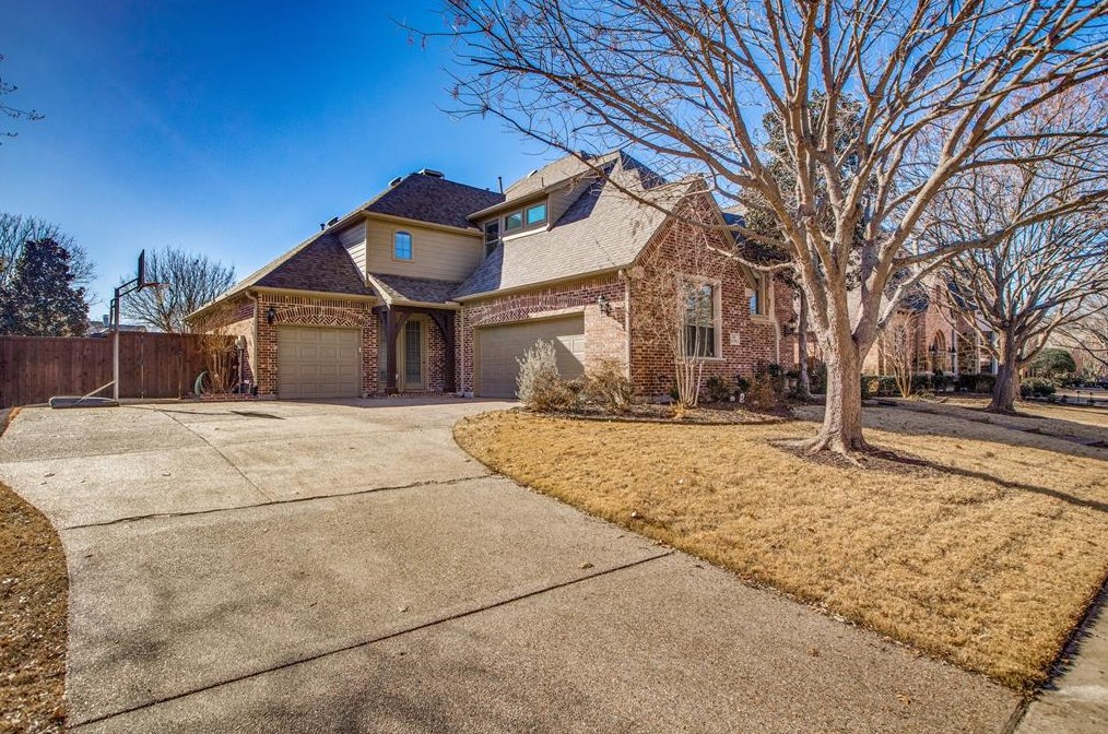 6709 Knollwood Dr, Mckinney TX  75070-2358 exterior