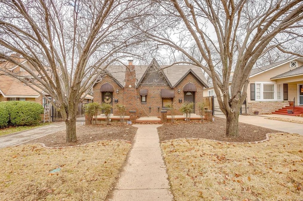 1806 Clover Ln #1804, Fort Worth, TX 76107