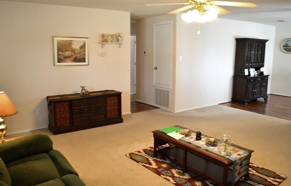 2812 Paddock Way, Denton, TX 76210