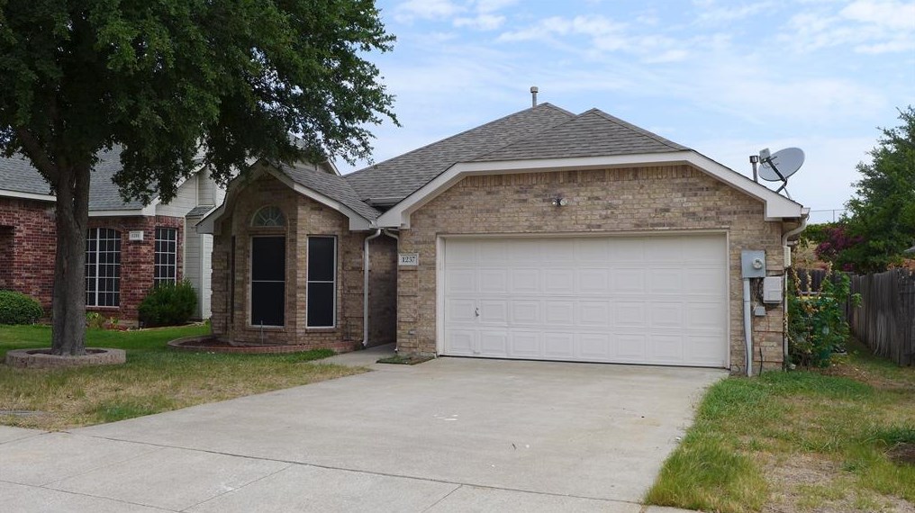 1237 Marchant Pl, Lewisville, TX 75067