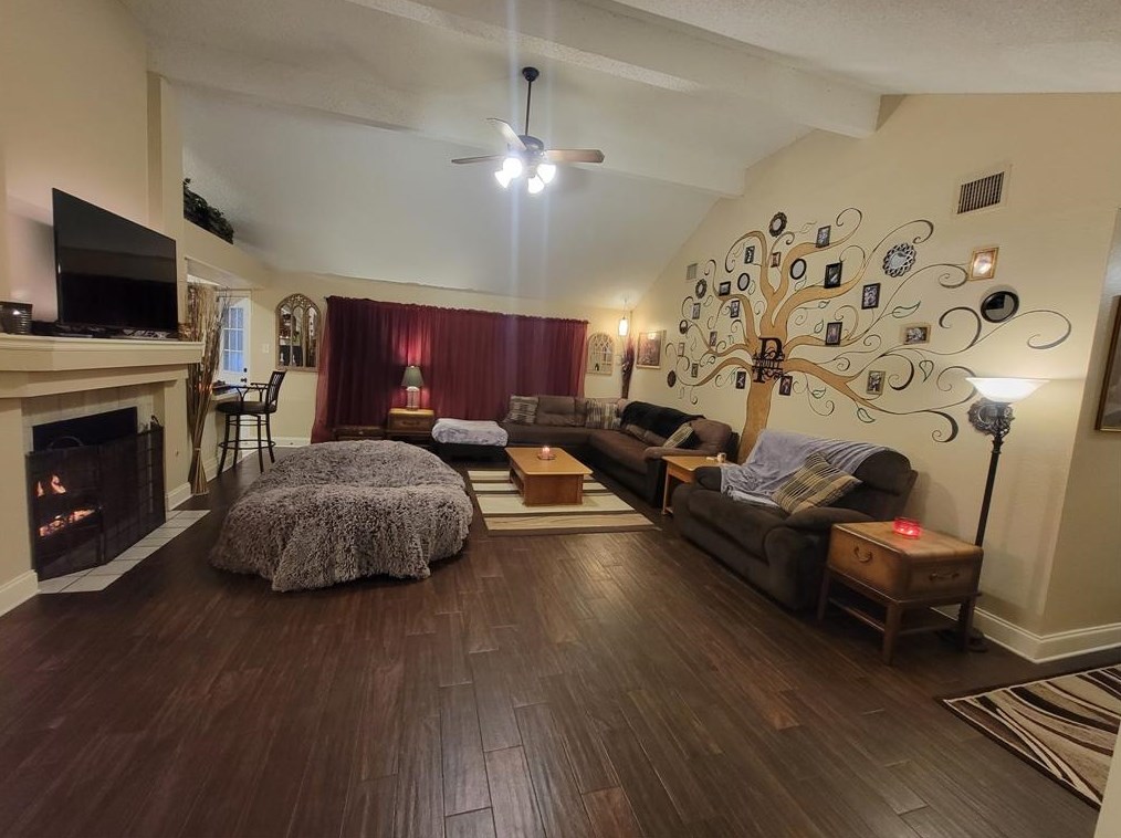 8010 Blackfin Dr, Rowlett, TX 75089