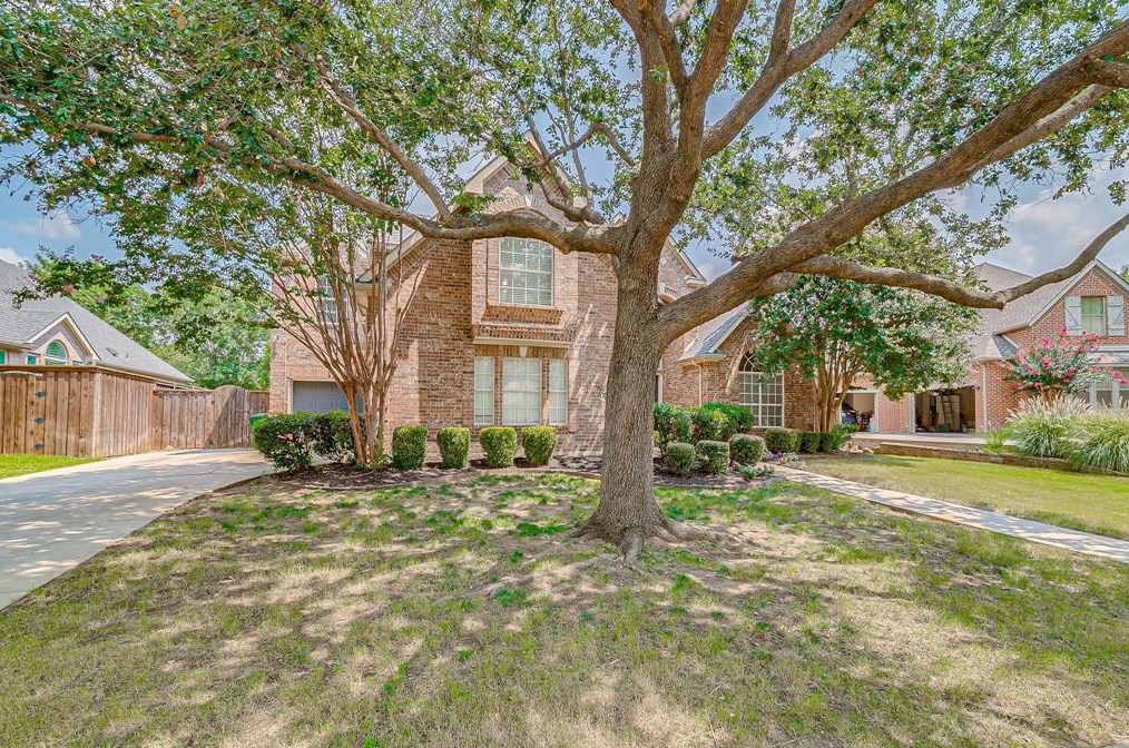 612 Belmeade Ln, Lewisville, TX 75028