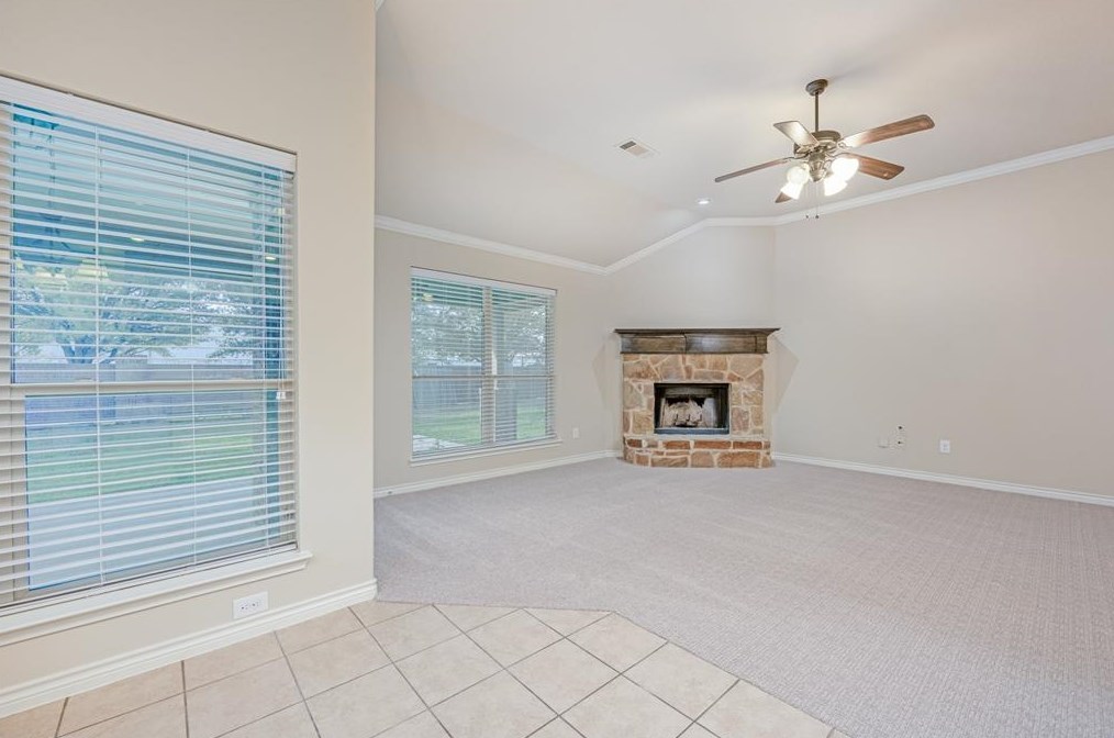 6061 Lochshire Dr, Fort Worth, TX 76179