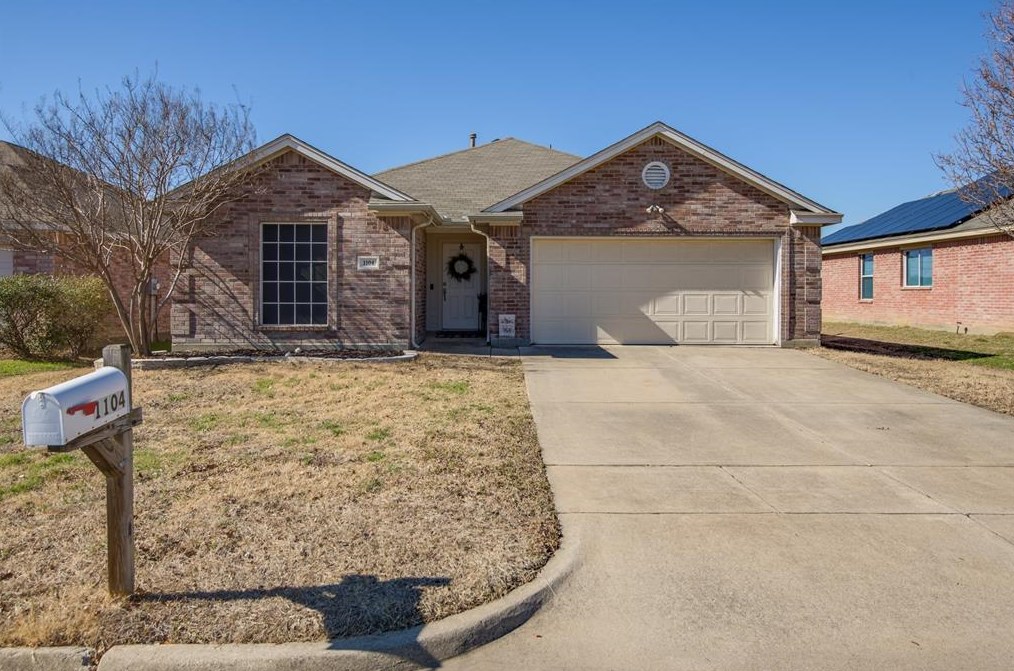 1104 David Dr, Euless, TX 76040