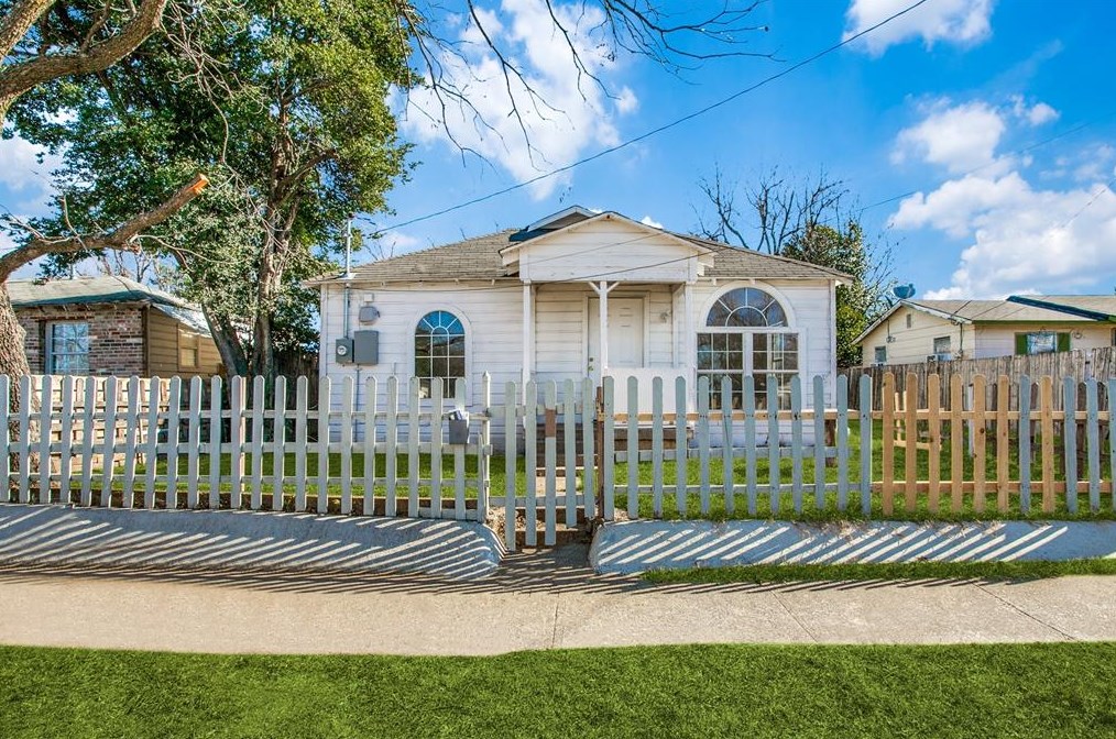 3222 Wake St, Dallas, TX 75212