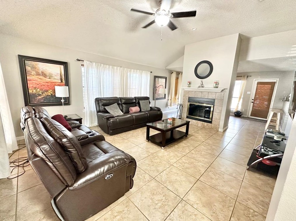 8501 Brushy Creek Trl, Fort Worth, TX 76118