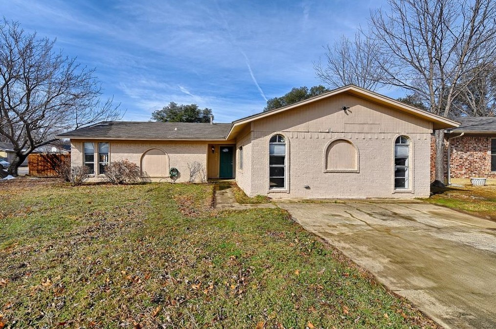 2925 Tomlee St, Denton, TX 76210
