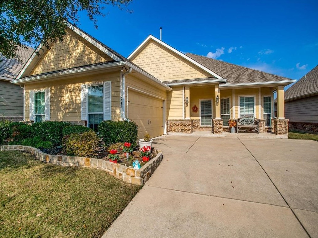 9744 Water Tree Dr, McKinney, TX 75070